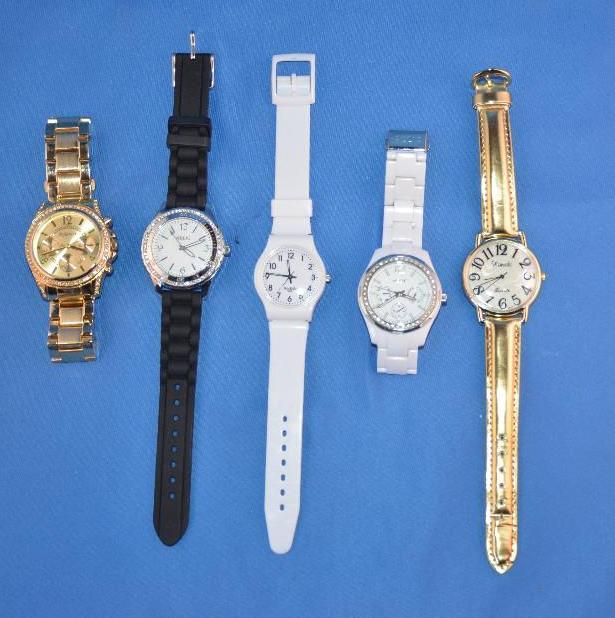 lot 176 image: 5 Watches - Style & Co Relic Swatoh ...