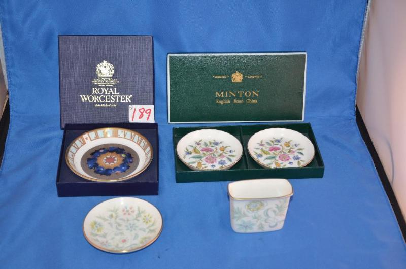 lot 189 image: Royal Worchester collectible plate 3" di...