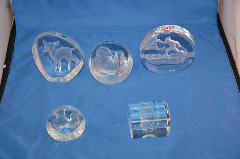 lot 203 image: Lot of 5 Lead Crystal Paperweights 3 are Mat...
