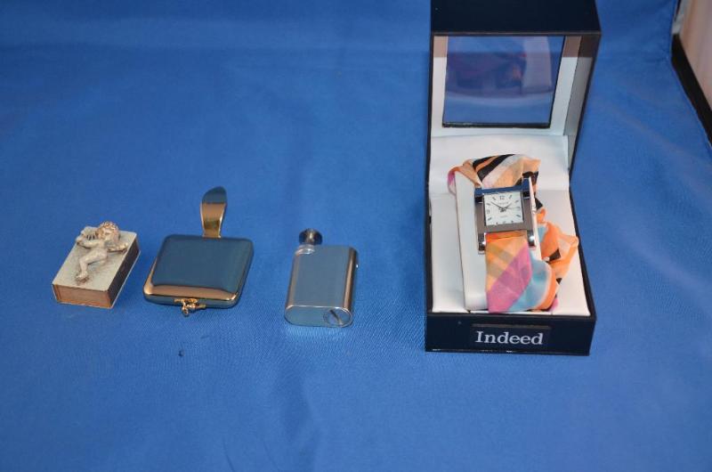 lot 256 image: Indeed womans watch Napier lighter metal mat...