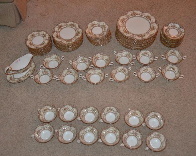 lot 27 image: Mintons China made in England set of 12 Set o...