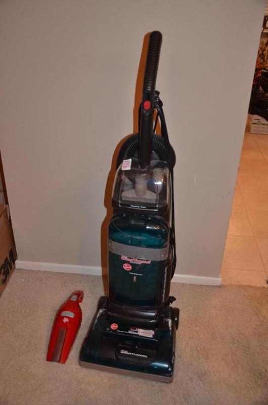 lot 275 image: Hoover 5 stage micro filtration vacuum cleane...