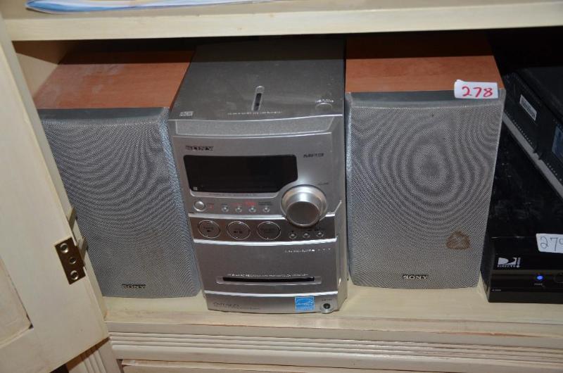 lot 278 image: Sony CMT-NEZ3 hi-Fi componet system...