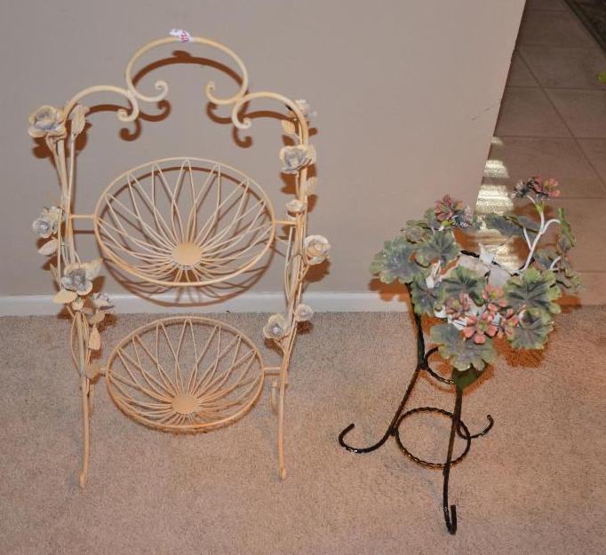 lot 39A image: 2 metal plant stands 32" & 23" ...
