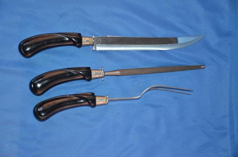lot 62 image: Flint Carving set , knife is 14" long...