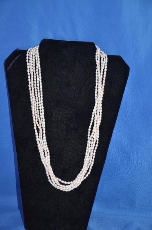 lot 83 image: 2 necklaces Gold  Pearls - one necklace is p...