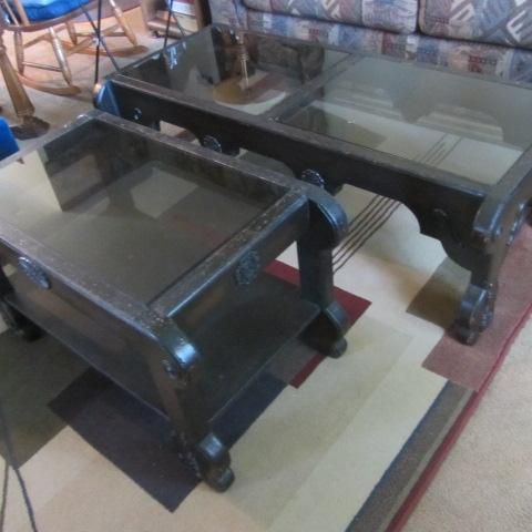lot 105 image: Coffee & Lamp Tables