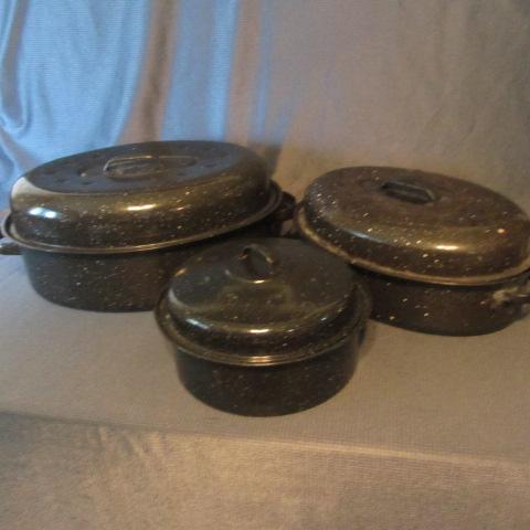 lot 115 image: Enamel Roasters