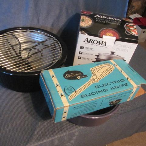 lot 123 image: Grill, Cookware