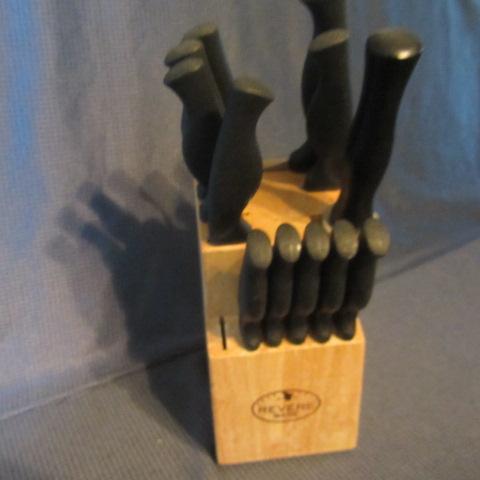 lot 124 image: Revere Knife Block