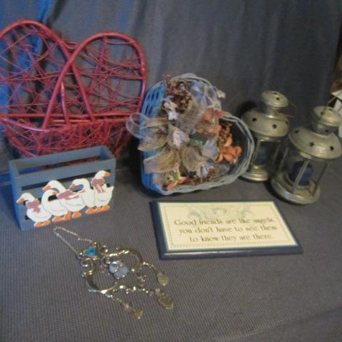 lot 130 image: Baskets, Angels, Lanterns