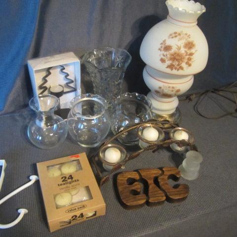lot 131 image: Dresser Lamp, Vases, Tea Lights