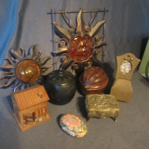 lot 132 image: Suncatchers, Coasters, Dresser Boxes