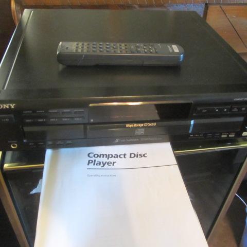 lot 152 image: Sony CD Player