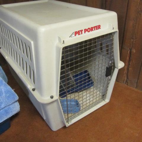 lot 165 image: Pet Porter