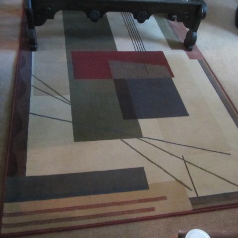 lot 190 image: Area Rug