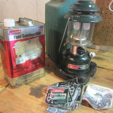 lot 20 image: Coleman Lantern