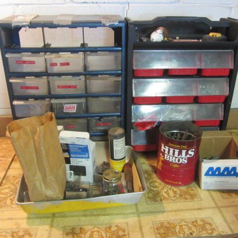 lot 21 image: Organizers & Hardware