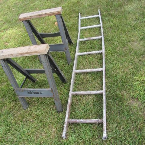 lot 29 image: Folding Sawhorses, Ladder