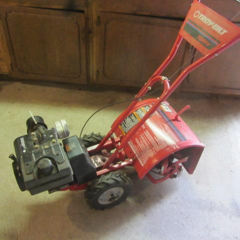 lot 4 image: Troybilt Tuffy Tiller