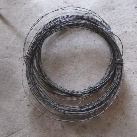 lot 46 image: Coils of Double Wire