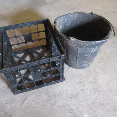 lot 48 image: Rubber Feed Pail, Milk Crate