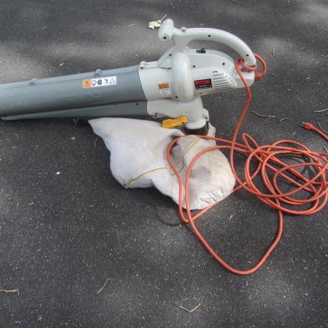 lot 58 image: Ryobi Blower Vac & Cord