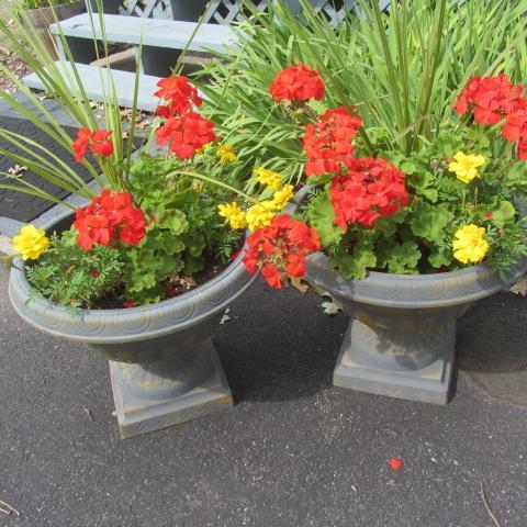 lot 71 image: Pedestal Planters
