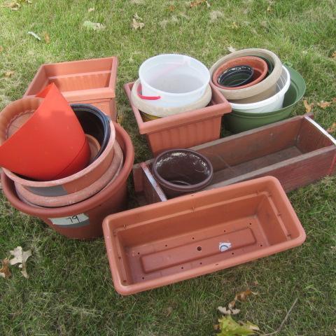 lot 79 image: Planters & Window Boxes