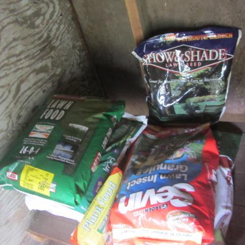 lot 90 image: Lawn Fertilizer