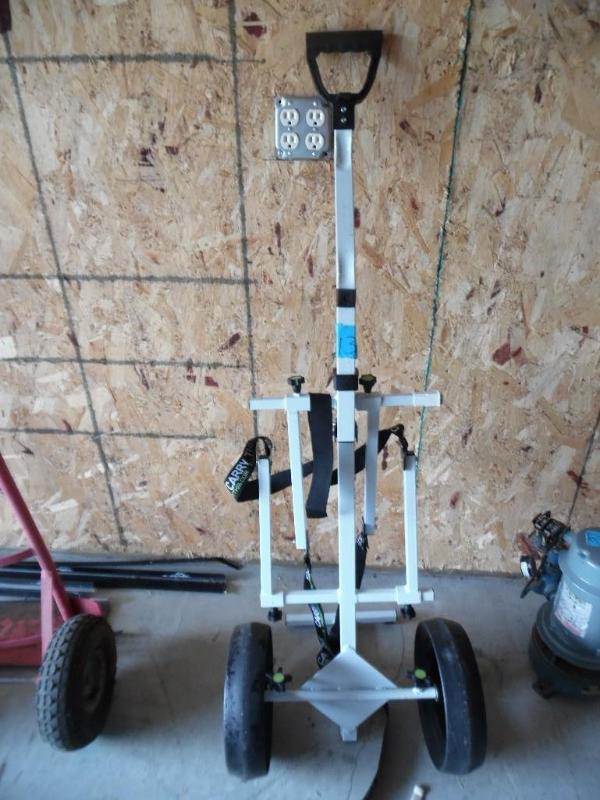 Golf bag caddy