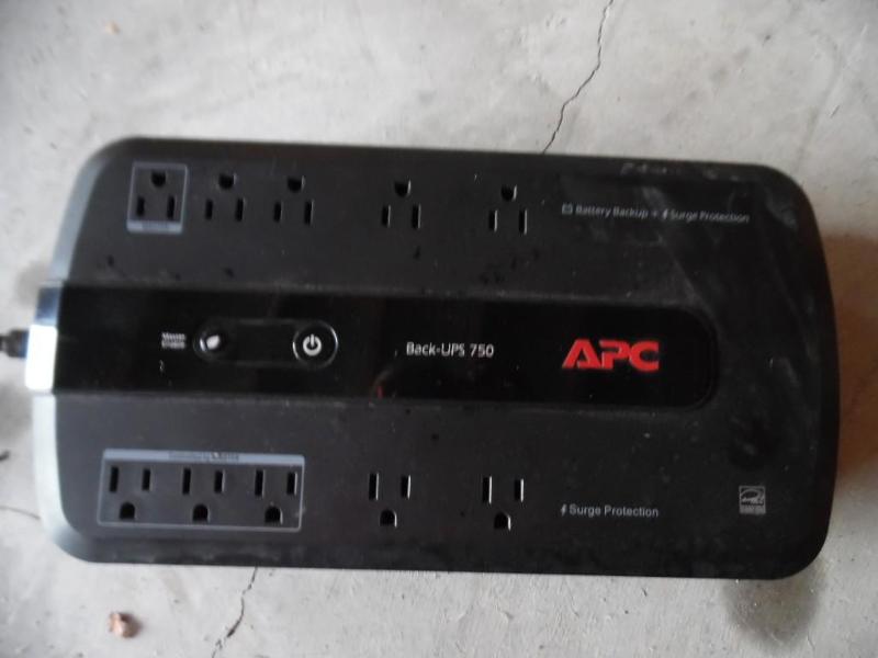 Battery backup and surge protector