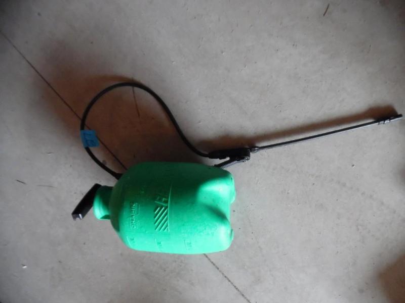 Pump sprayer