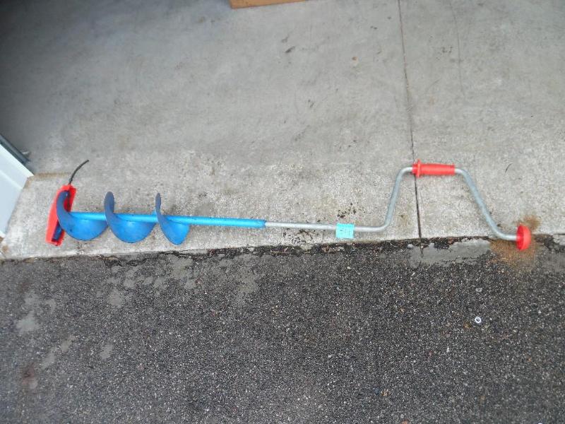 Ice auger
