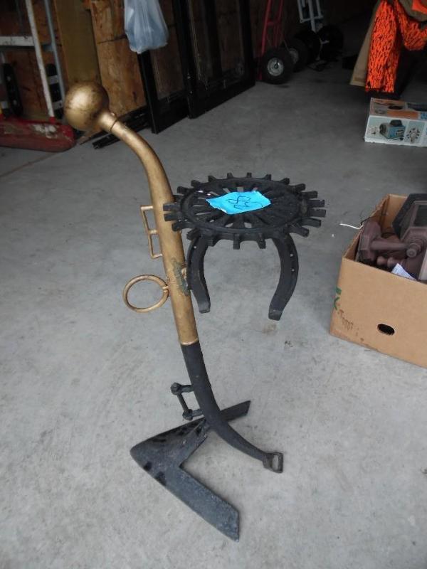 Decorative table