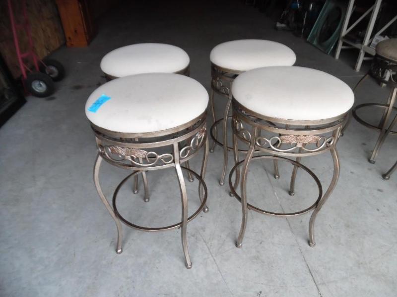 Swivel bar stools