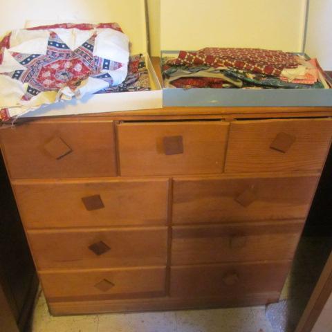 lot 101 image: Wooden Dresser & Fabric