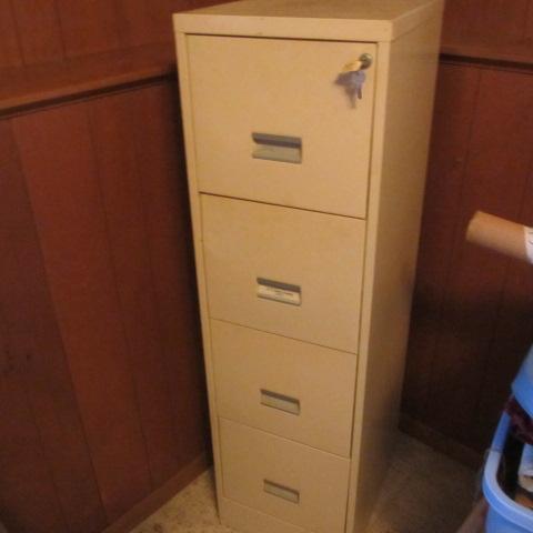 lot 104 image: Metal File Cabinet