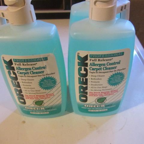 lot 140 image: Oreck Carpet Cleaner Solution
