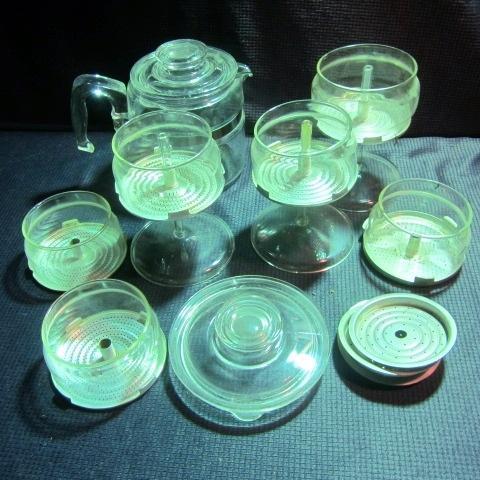 lot 184 image: Pyrex Glass Coffee