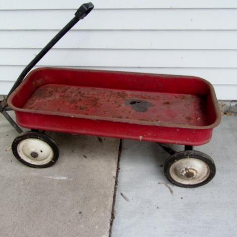 lot 204 image: Red Coaster Wagon