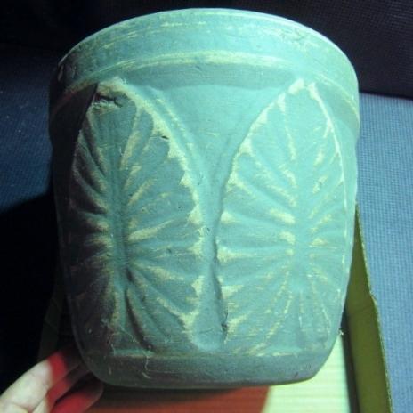 lot 209 image: Red Wing & USA Planters