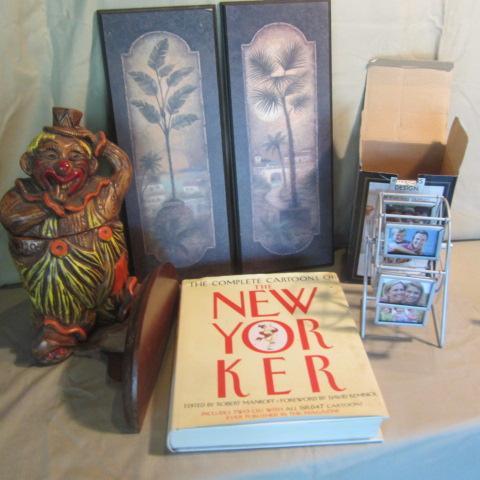 lot 256 image: The New Yorker, Photo Frame
