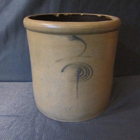 lot 27 image: Salt Glaze Red Wing Crock