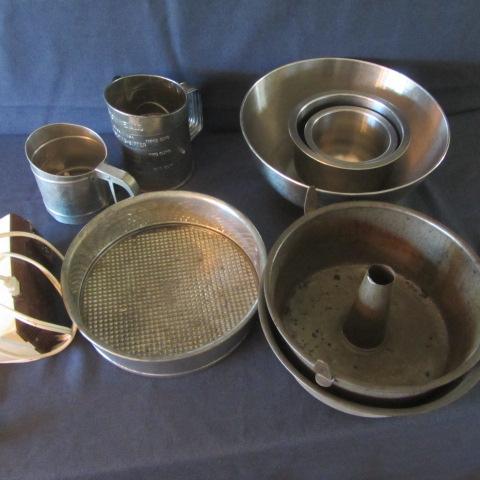 lot 277 image: Stainless Bowls, Sifters, Pans