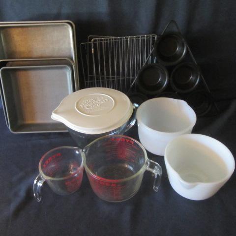 lot 279 image: Batter & Mixing Bowls, Bake Pans