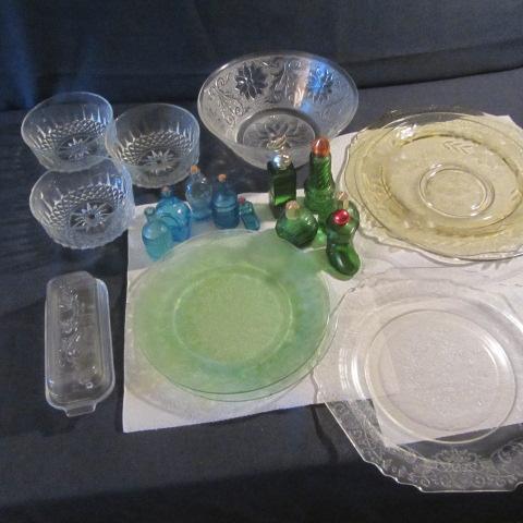 lot 295 image: Crystal Plates, Bowls, Mini Bottles