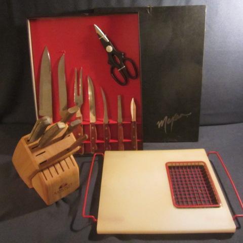 lot 319 image: Knife Set & Block, Sink Tray