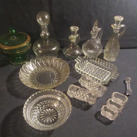 lot 328 image: Crystal Knife Rests, Cruets