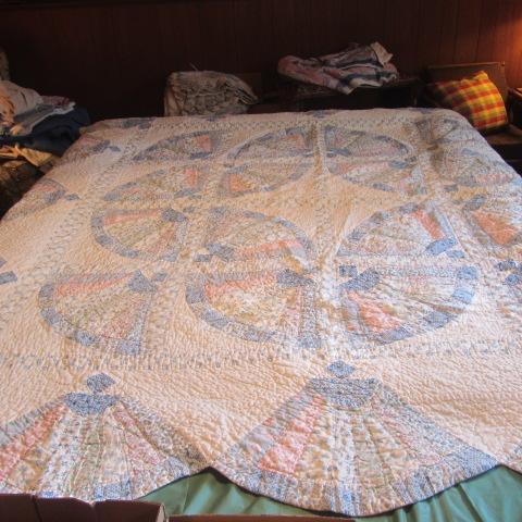 lot 35 image: Patchwork Quilt